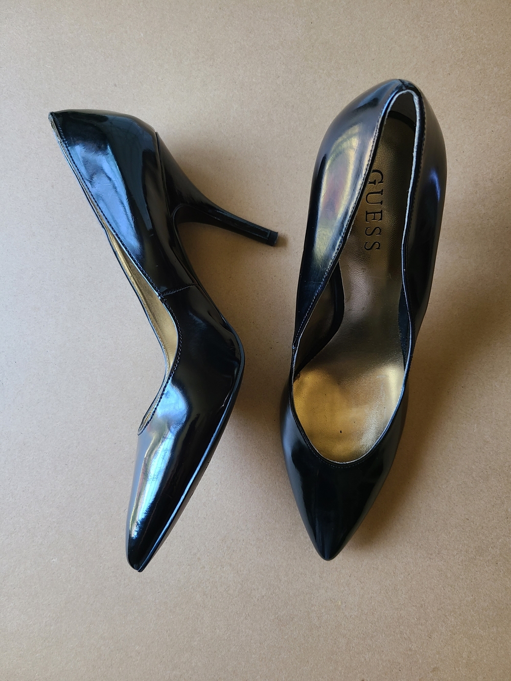 GUESS Women's Black Patent Pointed-Toe Pumps